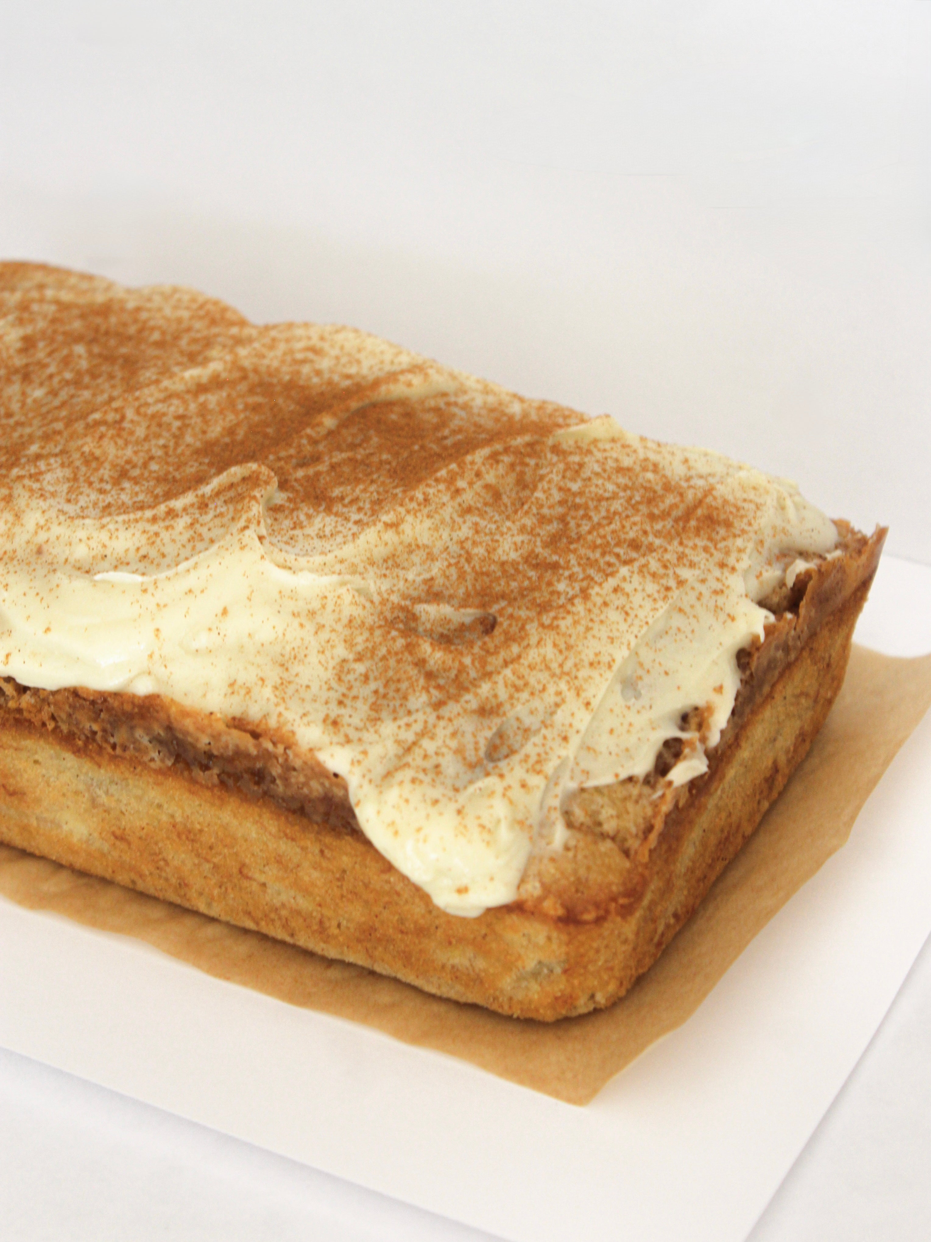 Cinnamon roll banana bread